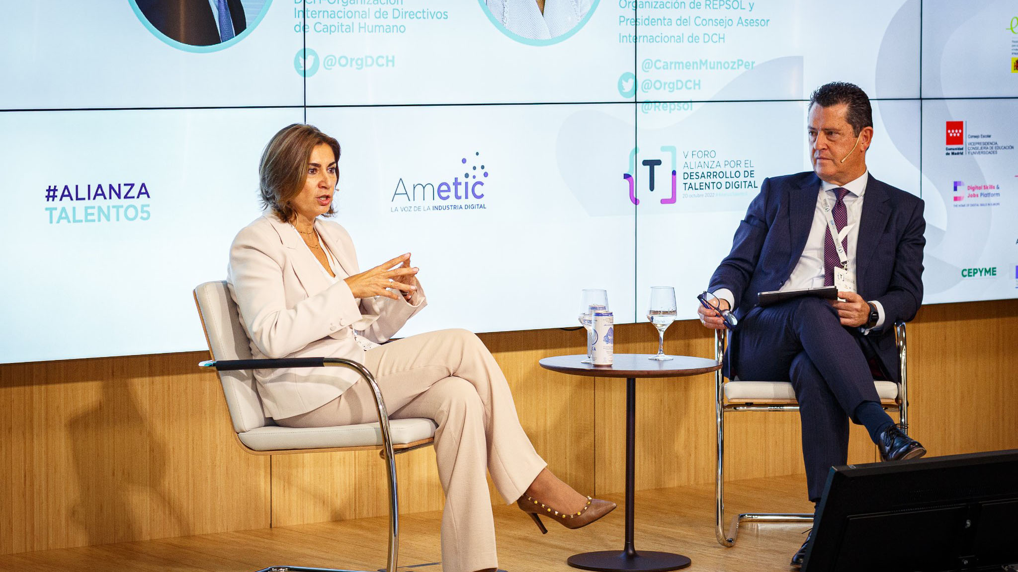 DCH participa en el bloque Grandes Empleadores del V Foro Alianza por el Desarrollo de Talento Digital con una entrevista a Carmen Muñoz, Directora General de Personas y Organización de Repsol Carmen Munoz