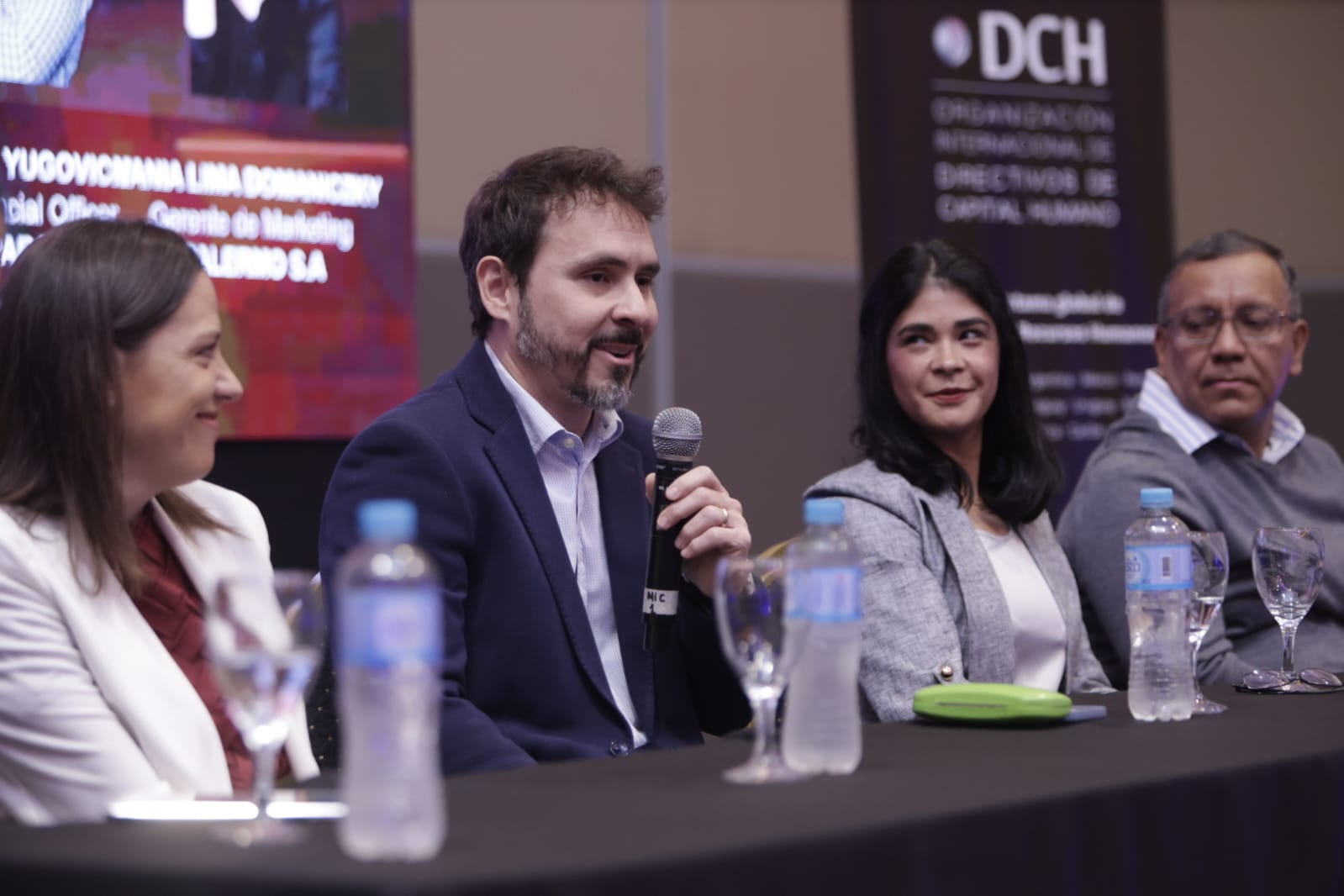 El Encuentro Anual DCH Paraguay reúne a CEOs y CHROs para analizar la conexión estratégica entre liderazgo, talento y negocio WhatsApp Image 2026 06 04 at 15.33.20 2
