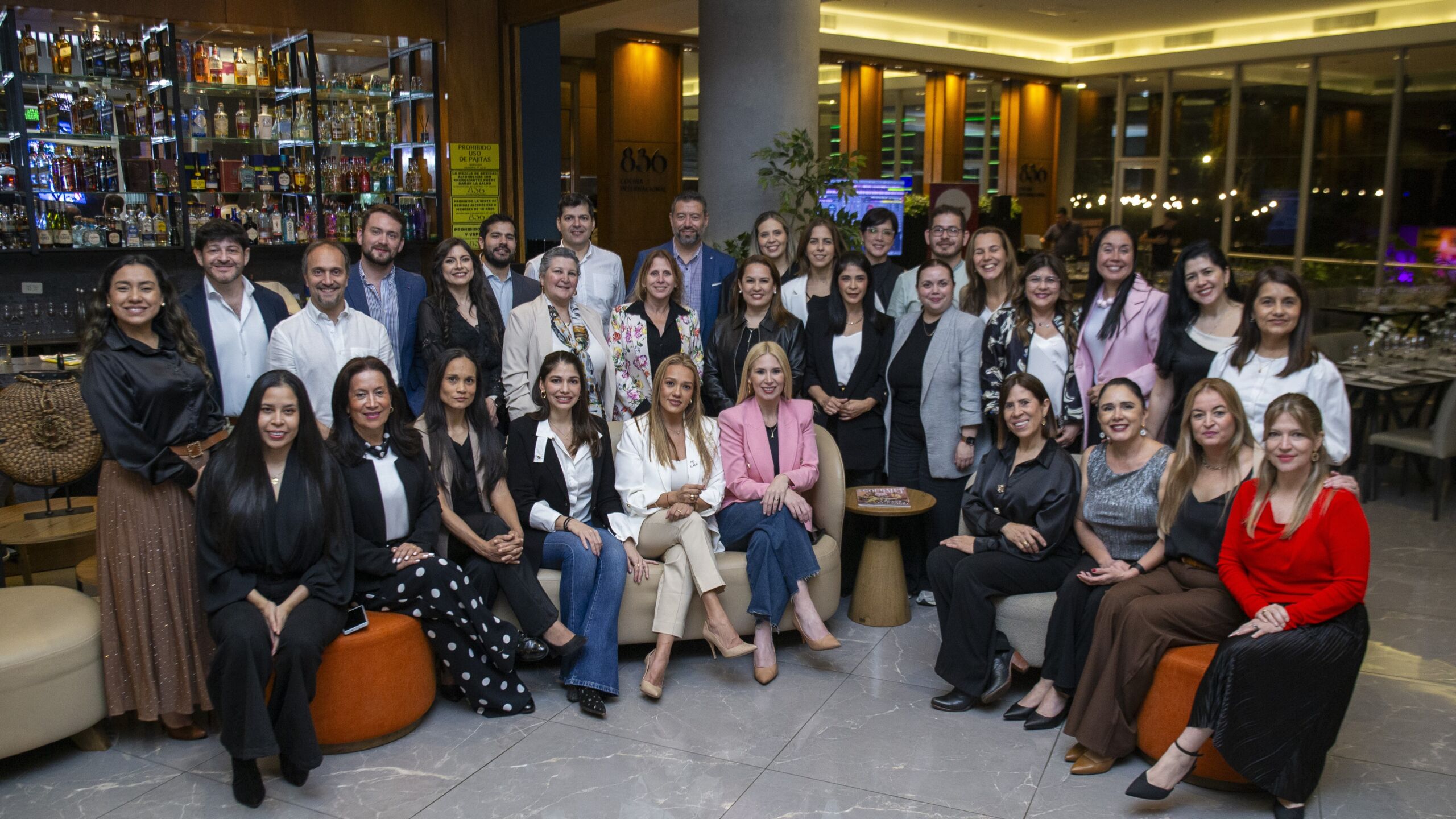 DCH – Equifax (187) DCH Paraguay celebra “El arte del maridaje: personas, cultura y liderazgo” con una cata de vinos entre líderes de Capital Humano