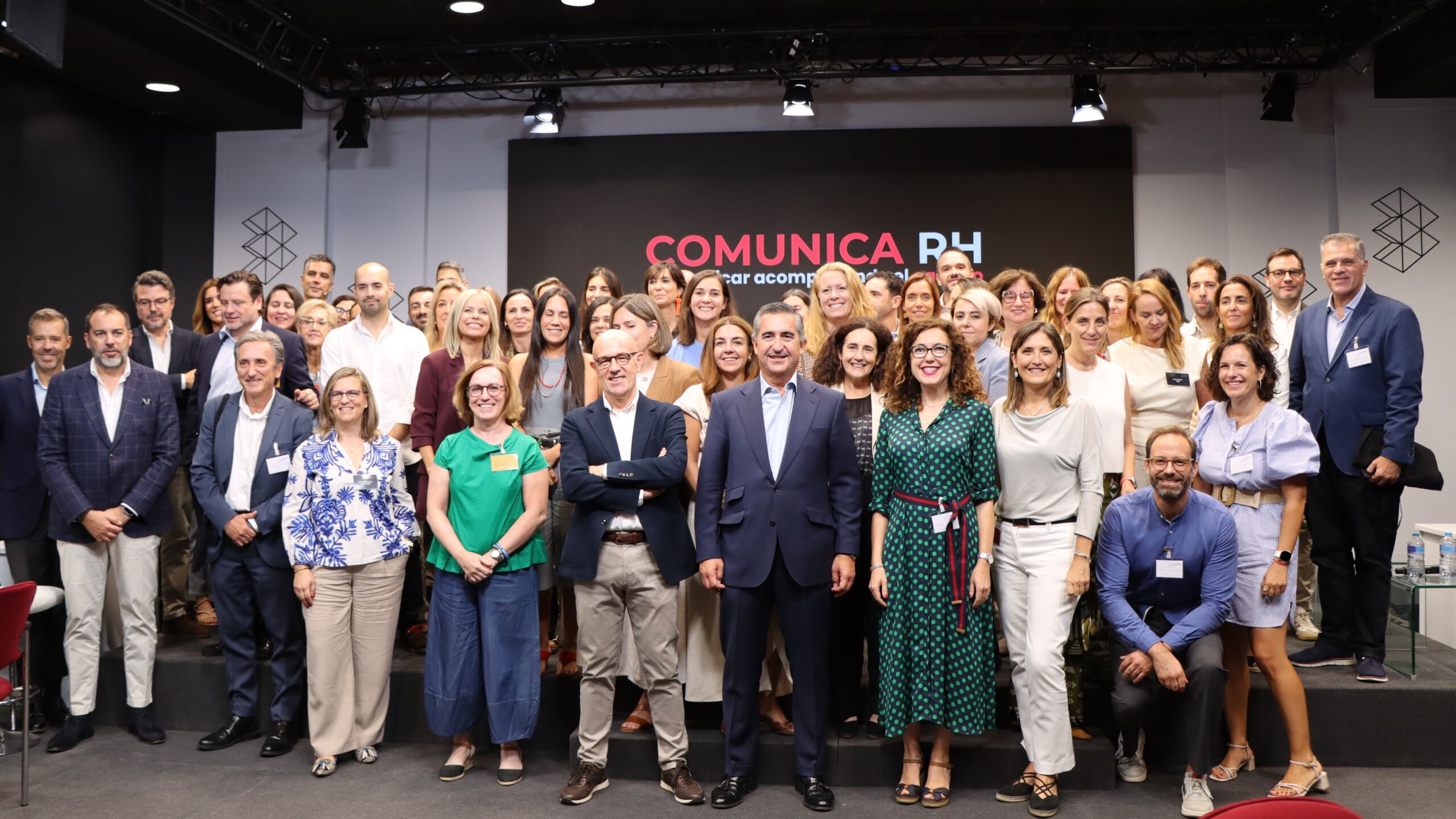 Atresmedia, DCH y Foro Recursos Humanos reúnen a líderes de Personas para abordar cómo comunicar y liderar el cambio en la era de la IA IMG 4811 scaled