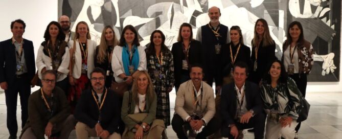 DCH traslada la reflexión sobre liderazgo y talento al Museo Reina Sofía a través del arte IMG 5025 1