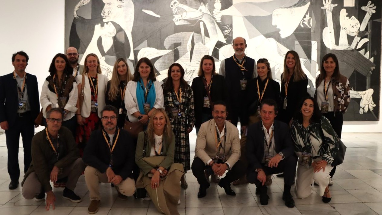 DCH traslada la reflexión sobre liderazgo y talento al Museo Reina Sofía a través del arte IMG 5025 1